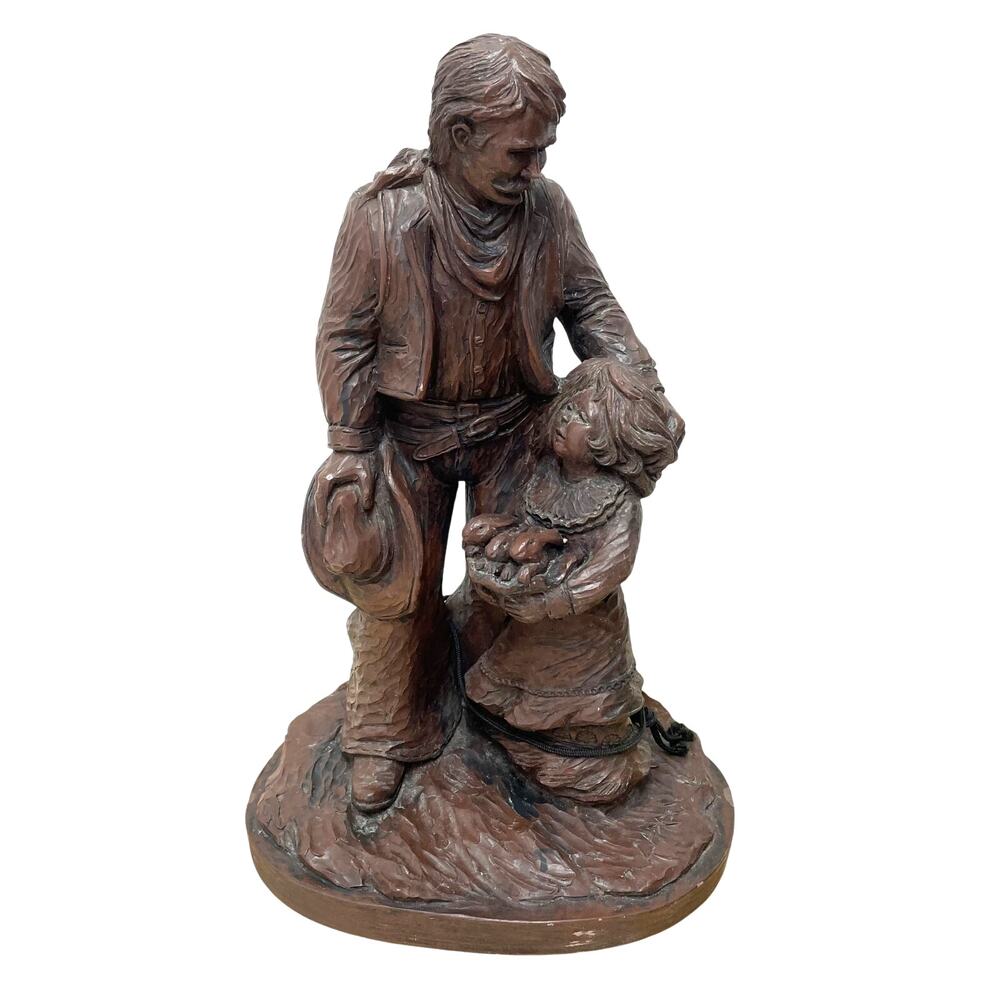 Largo Papa, Kate and The Bunnies Limited Edition Sculpture Numbered 714/7500 EUC